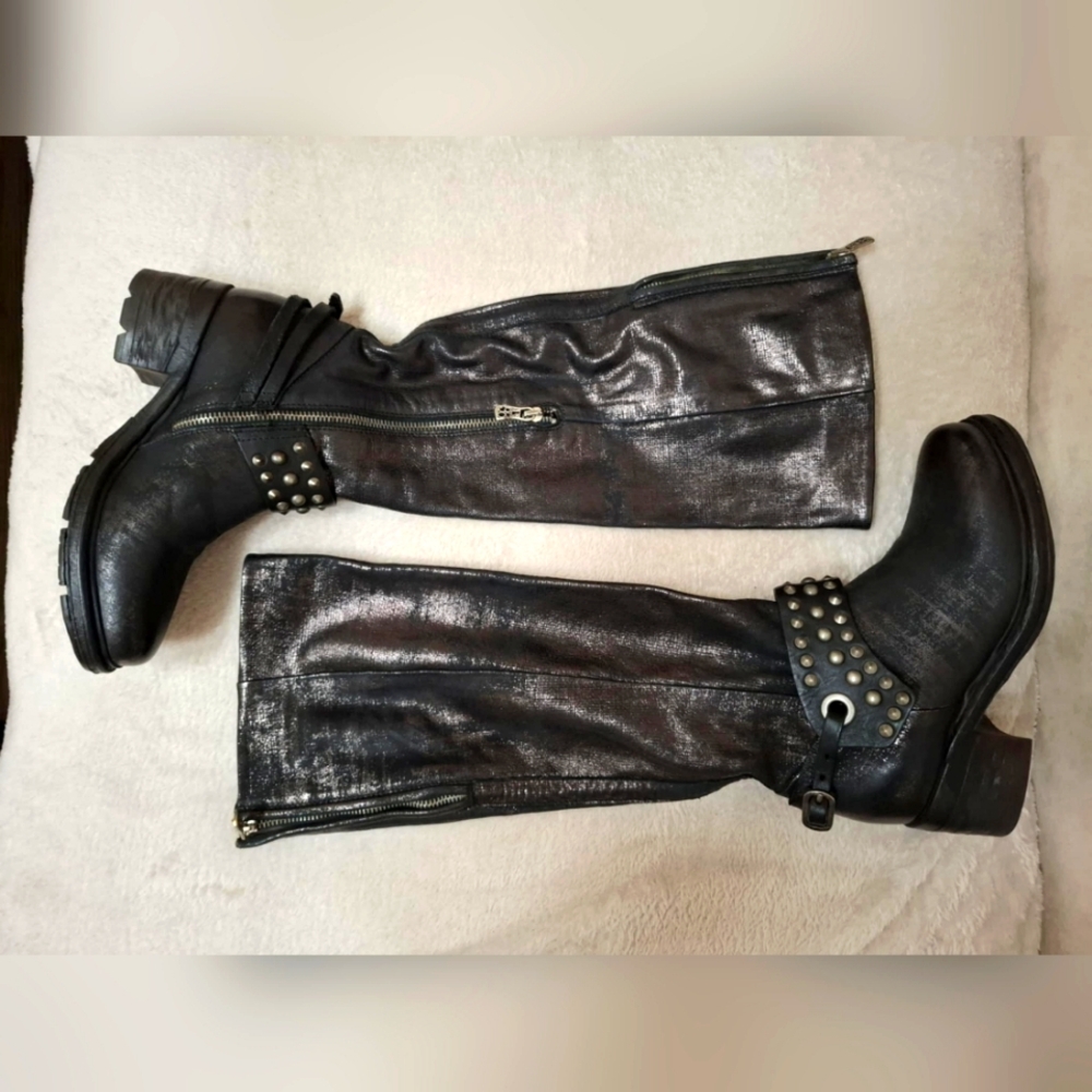 ❌️SOLD❌️Size 37 A.S.98 black metallic boots